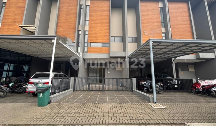 For Rent: 1-Story Shop House at Garden House, Suitable for Office, Salon, Clinic, or Boutique, Grand Wisata Bekasi For Rent: 1-Story Shop House at Garden House, Suitable for Office, Salon, Clinic, or Boutique, Grand Wisata Bekasi