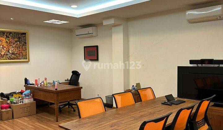 Dijual Cepat Kantor dan Gudang 2Lt 600m Modern di Taman Tekno BSD 1