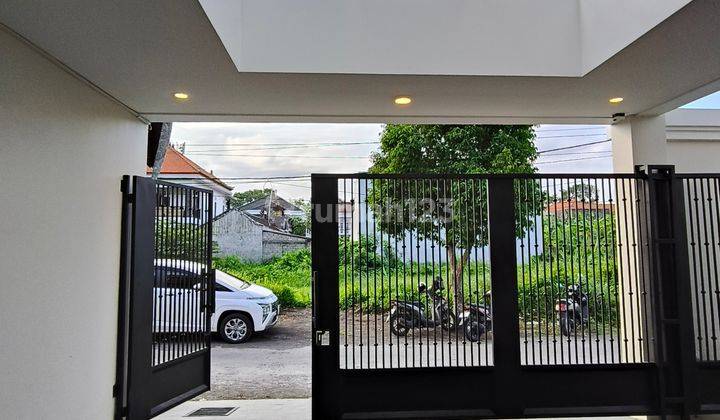 Rumah Baru Dan Mewah Siap Huni 3 Kamar Tidur Dengan Kolam Renang 2