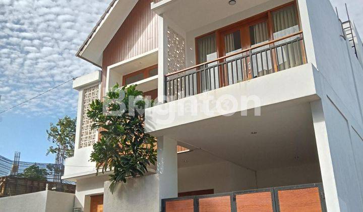 Disewaka Rumah Gaya Villa 3 Lt Cantik Dan Mewah Full Furnished Ada Rooftop One Cluster Mumbul Jimbaran 1