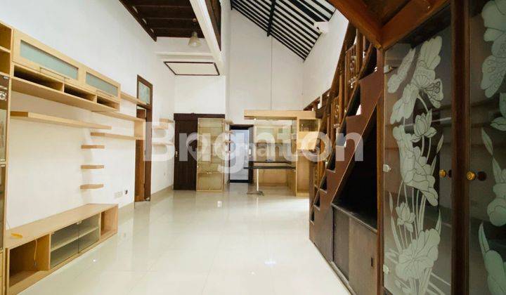 3 BR SEMI FURNISHED HOUSE IN LUXURY RESIDENTIAL AREAS 1