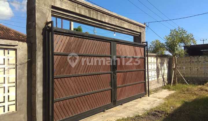 Land for Sale with Half-Finished Building Bonus, Only 600 Meters from the Main Highway.