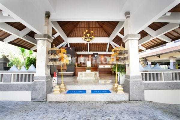 Price Drop Luxury Freehold Villa and Spa with Ocean View