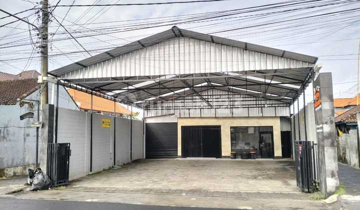 Gudang ±400 M² Showroom Siap Pakai Ubung 1
