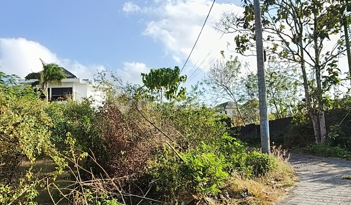 Rare Opportunity! 3-Side Hook Land In Benoa, 750 M² Freehold Title Rare Opportunity! 3-Side Hook Land In Benoa, 750 M² Freehold Title