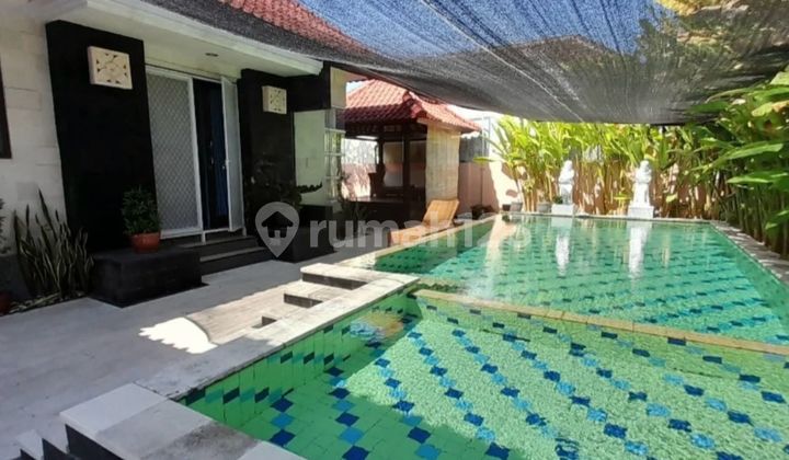 Villa Eksklusif di Nusa Dua - Private Pool Besar, Ideal Hunian & Investasi Premium Villa Eksklusif di Nusa Dua - Private Pool Besar, Ideal Hunian & Investasi Premium