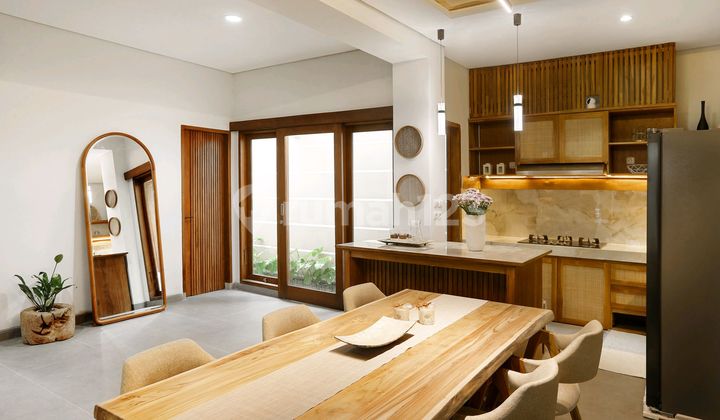 Modern Tropical House With Villa Style, Fully Furnished With Private Pool 2