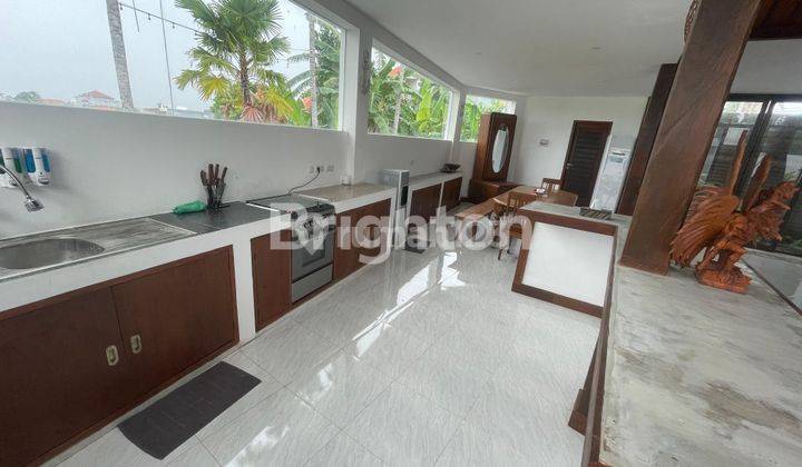 ELEGANT TROPICAL VILLA WITH RICE FIELD VIEW NEAR CANGGU