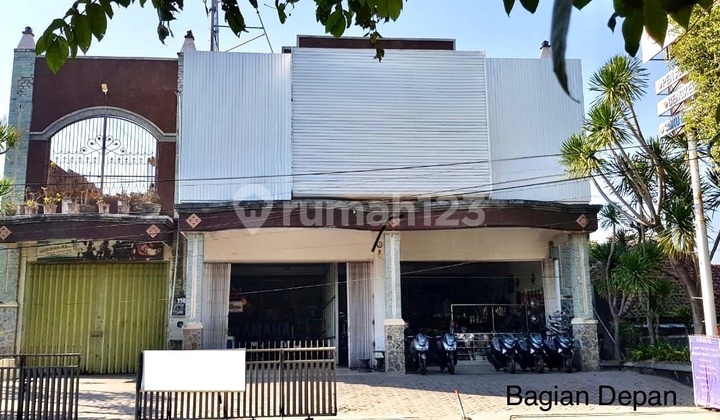 3-Story Shop House on Main Road in Singaraja