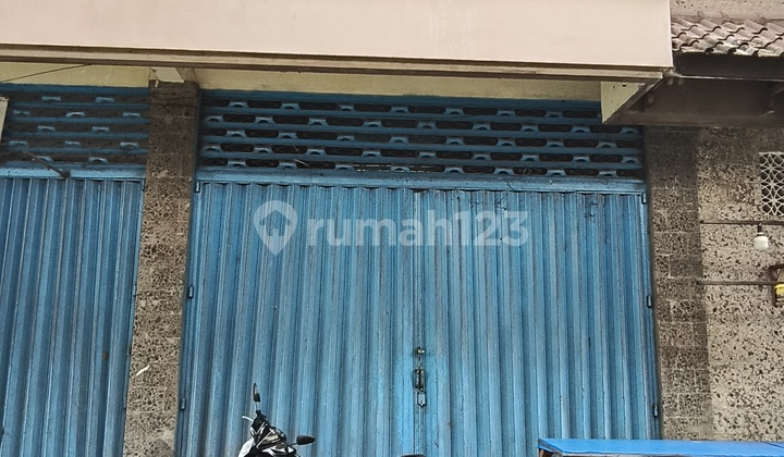 3-Storey Shop House by the Main Road with a Spacious Kitchen