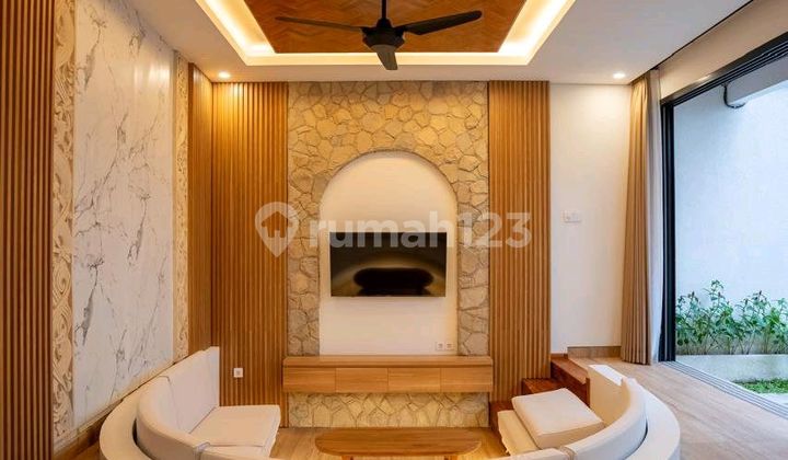 Luxury Tropical Mediterranean Style Villa Residence That Is Luxurious And Exclusive