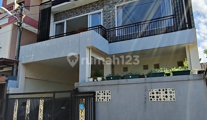 Ready-to-Live House Fully Renovated Premium Quality with Rooftop in Housing Complex