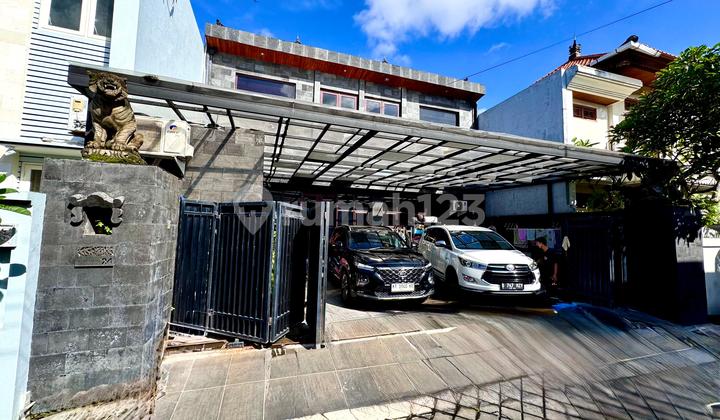 Dijual Rumah Modern Tropical Industrial Jl Waribang Siap Huni, Garasi 2 Mobil