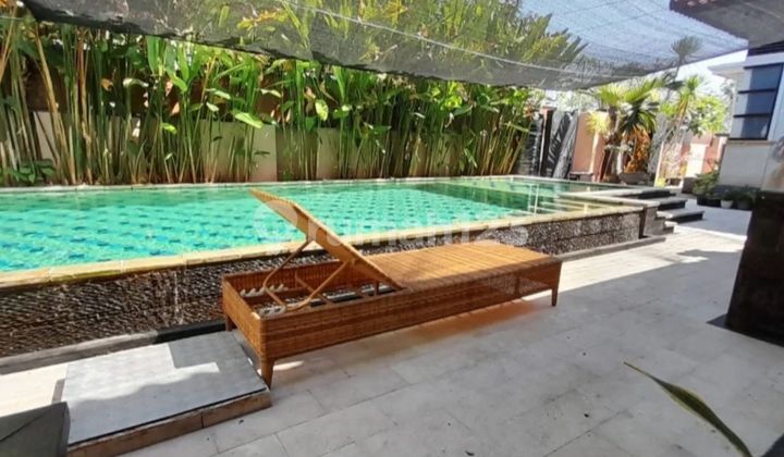 Dijual Rumah 4 Kamar Tidur Ala Villa di Lokasi Strategis Nusa Dua