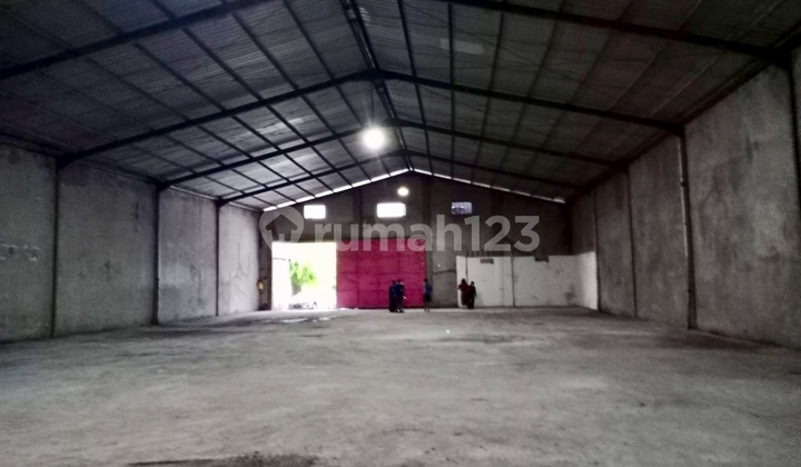 For Rent Spacious Strategic Warehouse On Mahendradatta Main Road West Denpasar