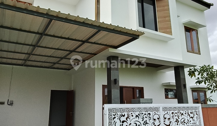 Modern 2-Storey New House Semi Furnished Tukad Balian Modern 2-Storey New House Semi Furnished Tukad Balian