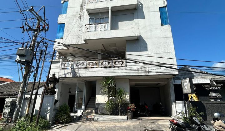 4-Story Homestay in Seminyak Near the Beach 4-Story Homestay in Seminyak Near the Beach