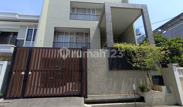 Rumah Agung Permai Sunter 10x18 Minimalis Modern 3 lantai