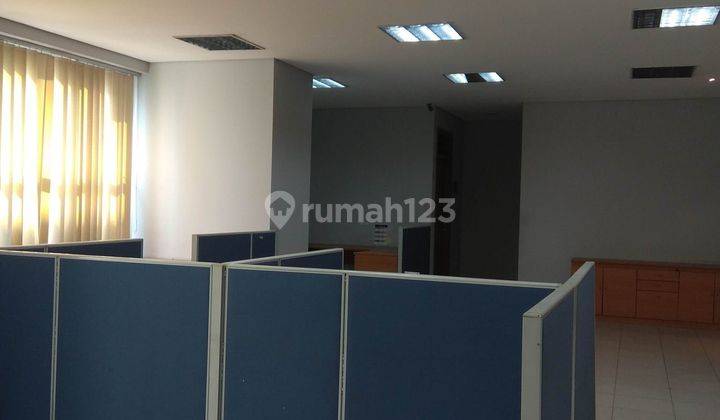 Ruko Gandeng 5 Lantai 209m² Royal Sunter Hadap Jalan Raya 2