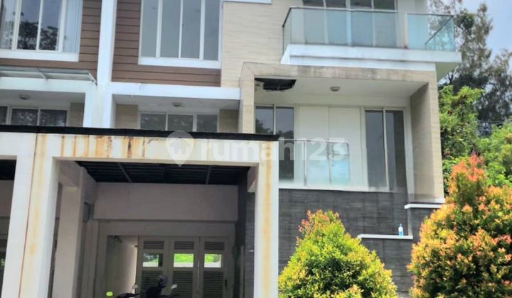 Rumah Golf Residence Kemayoran 475m² Ada Kolam Renang hdapBarat Rumah Golf Residence Kemayoran 475m² Ada Kolam Renang hdapBarat