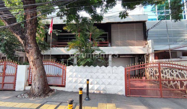 Sewa Rumah 2.5 Lantai 400m² Menteng Zona Komersial Hadap Selatan 2