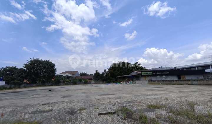 Lease of Yos Sudarso Land 4,440m² Already Paved with Conblock, Main Road Access