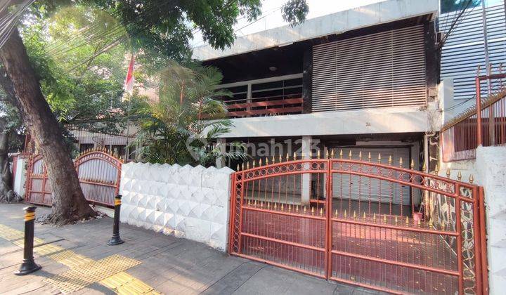 Sewa Rumah 2.5 Lantai 400m² Menteng Zona Komersial Hadap Selatan 1