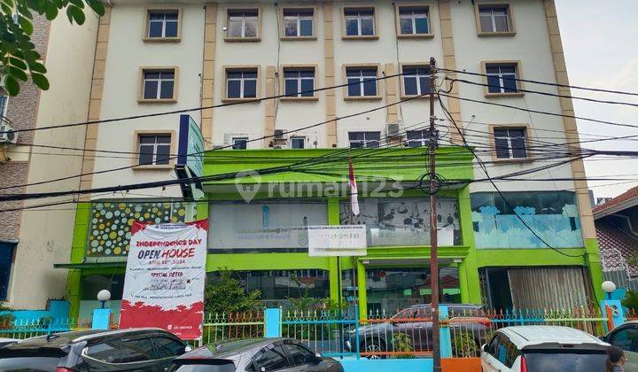 Gedung 5 Lantai Jl Gereja Ayam Pasar Baru Sawah Besar hadap Barat 1