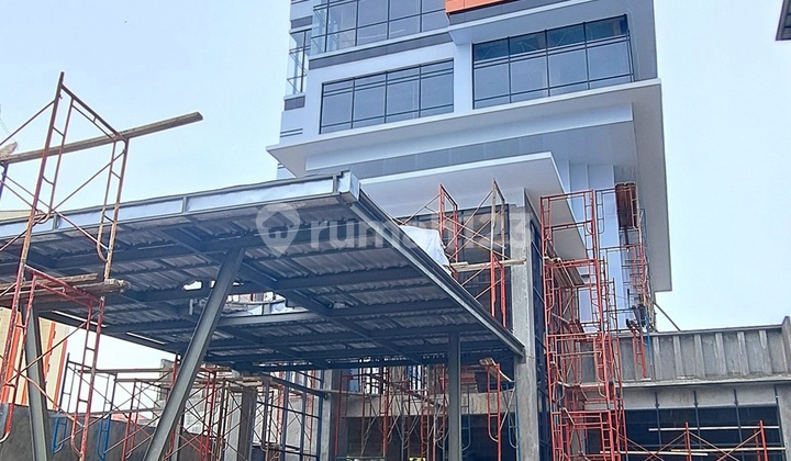 Gedung Baru Jatinegara Jl Otista Raya 6 Lt + Basement Hadap Timur