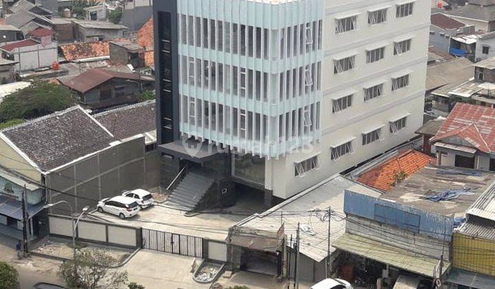 Gedung 5.5 Lantai 759m² Jl Pramuka Utan Kayu Matraman ada Basmen 1