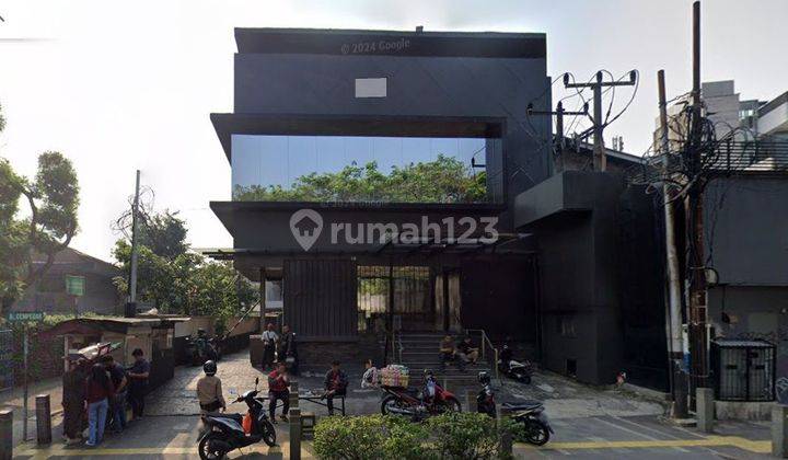 Gedung 3 Lantai 635m² ex Resto & Bar Jl Kemang Raya hadap Barat 1