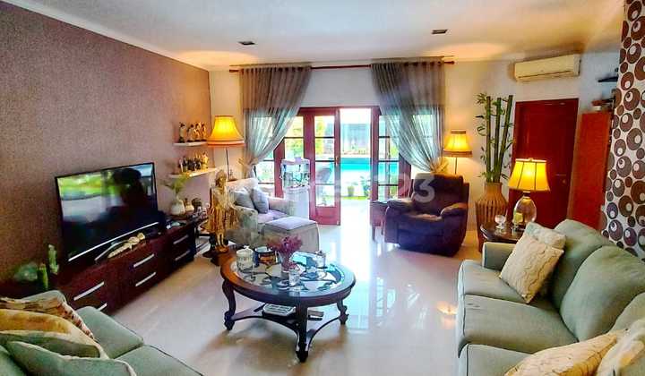 Rumah Bagus dengan Kolam Renang Dalam Perumahan Bintaro Sektor 3A 2