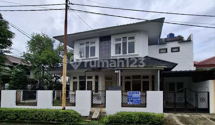 Nice and Neat House Ready for Occupancy in Bintaro Sector 2 Housing Complex Nice and Neat House Ready for Occupancy in Bintaro Sector 2 Housing Complex