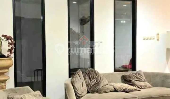 Rumah Mewah dengan Kolam Renang Kawasan Elite Jakarta Selatan 2