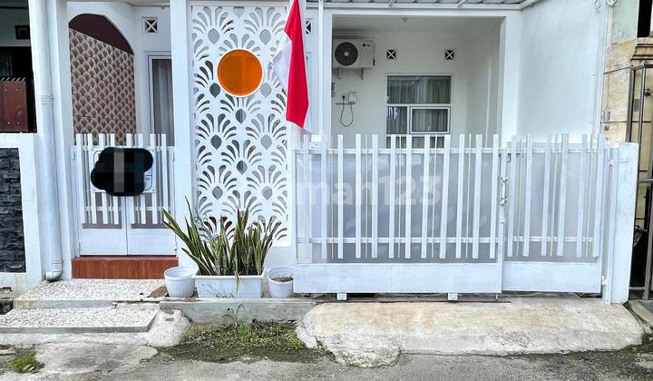 Rumah Mungil Baru Renovasi Dalam Perumahan Bintaro Sektor 5