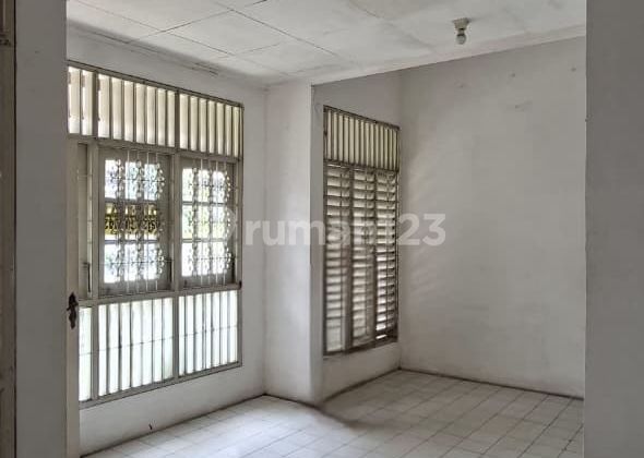 Rumah Murah 1,5 Lantai dalam Perumahan Bintaro Sektor 2 2