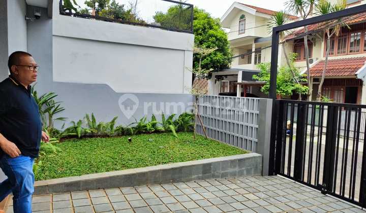 Rumah Minimalis Modern 2 Lantai Siap Huni di Bintaro Sektor 3 2