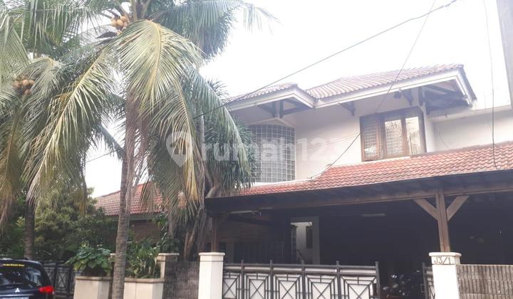 Dijual rumah bagus di hoek ada swimming pool kawasan elit di murai bintaro jaya sek 1  jakarta selatan