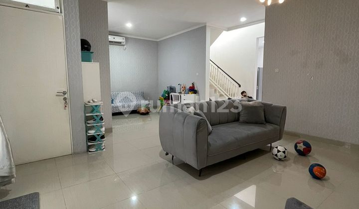 Rumah Minimalis 2 Lantai dalam Cluster Nempel Bintaro