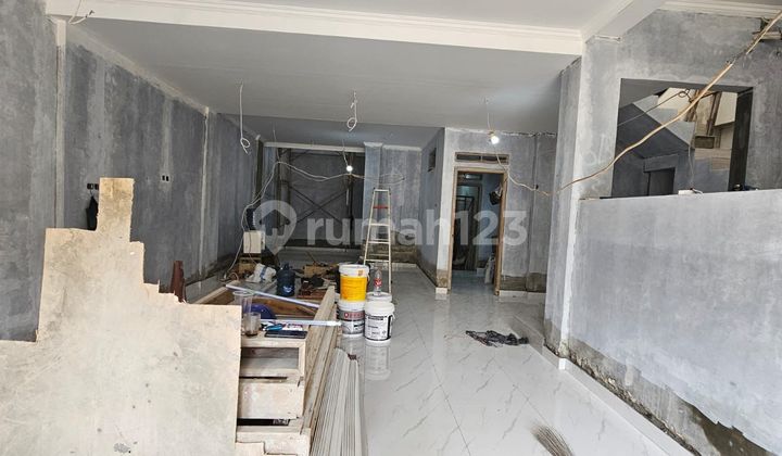 Rumah Baru Dalam Proses Pembangunan Di Bintaro Jakarta Selatan 2
