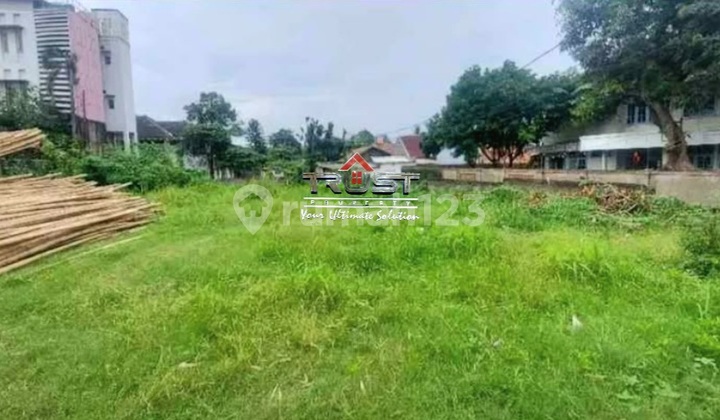 Tanah Pinggir Jalan Ramai Strategis Dekat Tol Di Jakarta Selatan