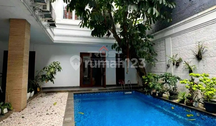Rumah Mewah di Perumahan Elite Pondok Indah Dekat ke MRT Jaksel Rumah Mewah di Perumahan Elite Pondok Indah Dekat ke MRT Jaksel