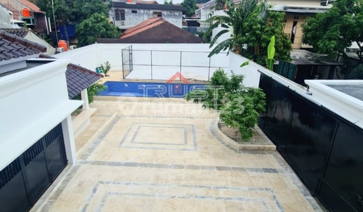 Rumah Cluster Mewah Strategis Jual Cepat Kawasan Jakarta Selatan 2