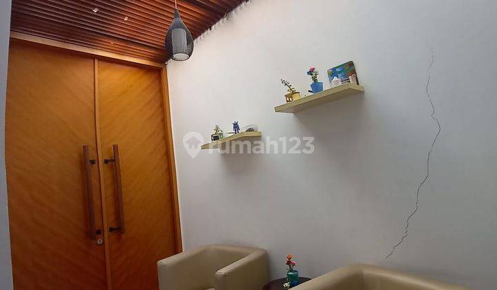 Rumah 3 Lantai Bagus Semi Furnished SHM di Bintaro Sektor 1 Jakarta Selatan, Jakarta Selatan 1