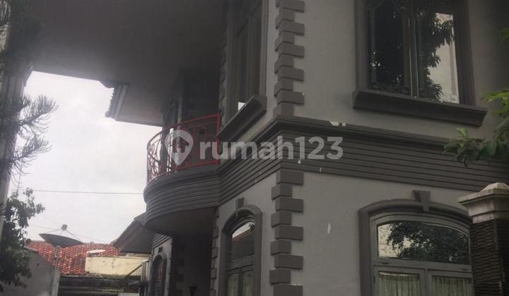 Rumah Bagus Kokoh 2 Lantai Luas Halaman Semifurnis Siap Huni di Kediri 2