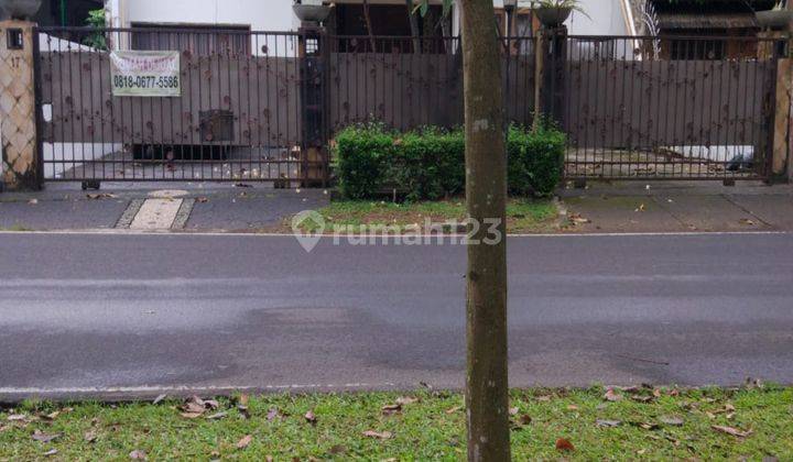 Rumah Dipinggir Jalan Utama  Bagus di Sektor 1 -  Bintaro 1