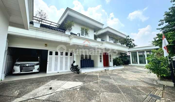 Rumah Classic Mewah Privatepool 2Ltsiap Huni di Cilandak