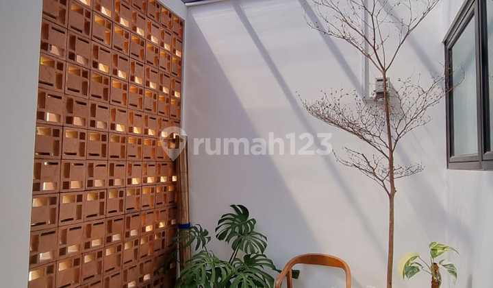 Rumah Bagus Semi Furnished Siap Huni Jombang SHM di Bintaro 2