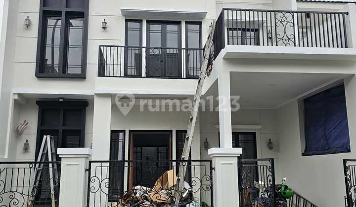 Rumah Bagus Brandnew 2 Lantai Siap Huni di BSD Rumah Bagus Brandnew 2 Lantai Siap Huni di BSD