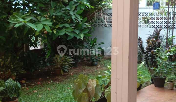 Di Sektor 3A - Bintaro, 2